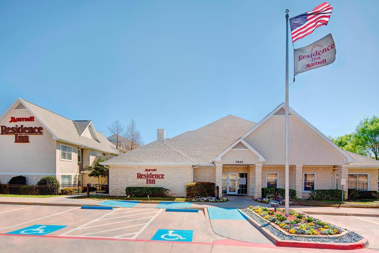 Residence Inn Dallas Park Central מראה חיצוני תמונה
