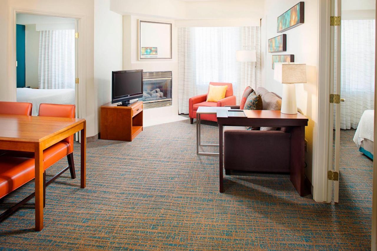 Residence Inn Dallas Park Central מראה חיצוני תמונה