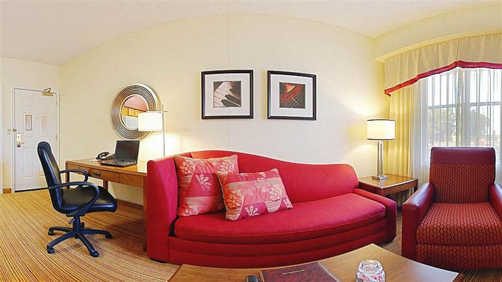 Residence Inn Dallas Park Central מראה חיצוני תמונה