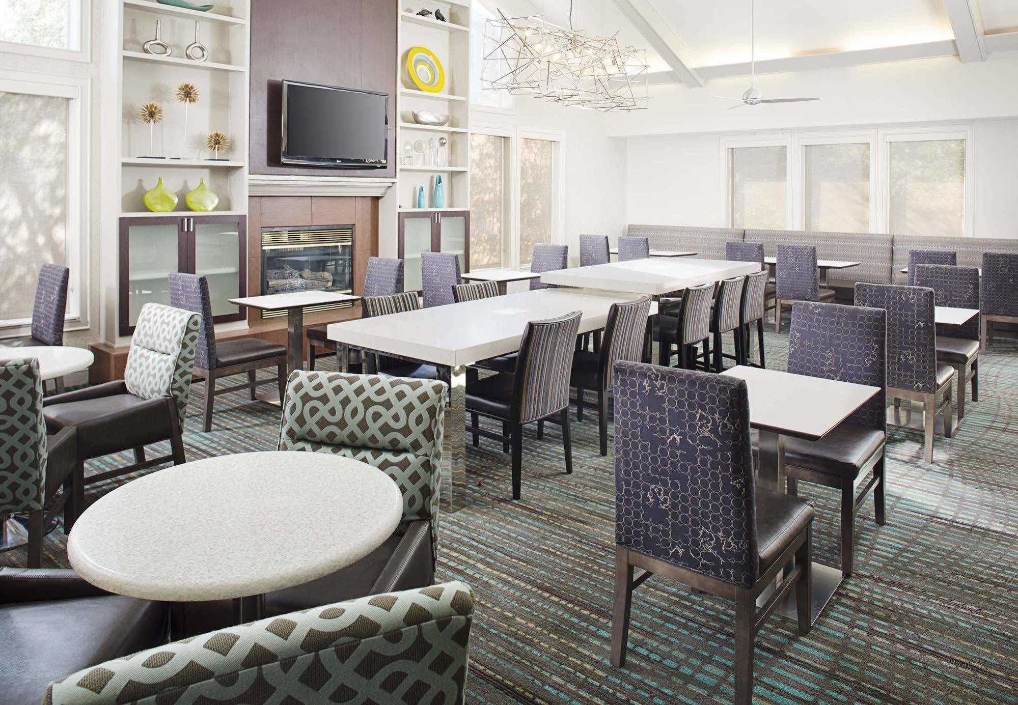 Residence Inn Dallas Park Central מראה חיצוני תמונה