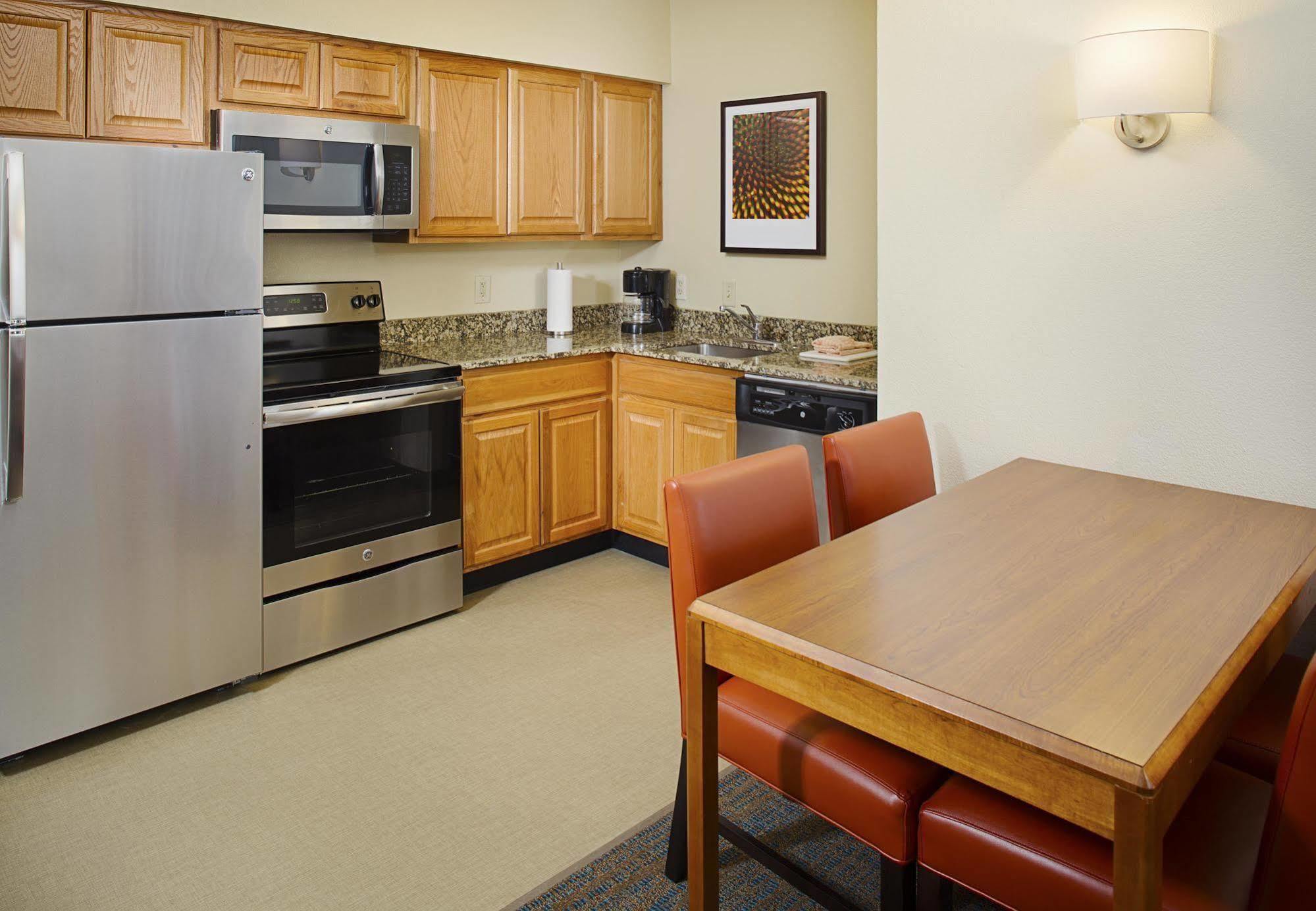Residence Inn Dallas Park Central מראה חיצוני תמונה