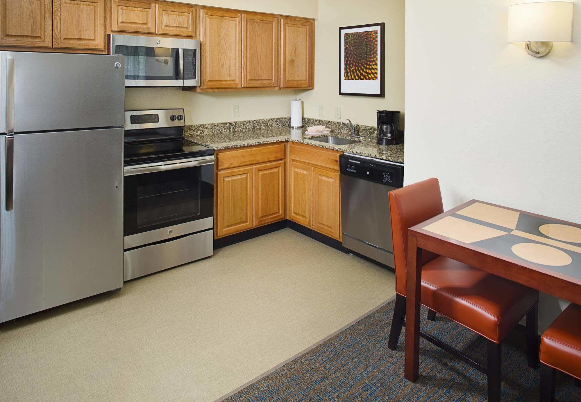 Residence Inn Dallas Park Central מראה חיצוני תמונה