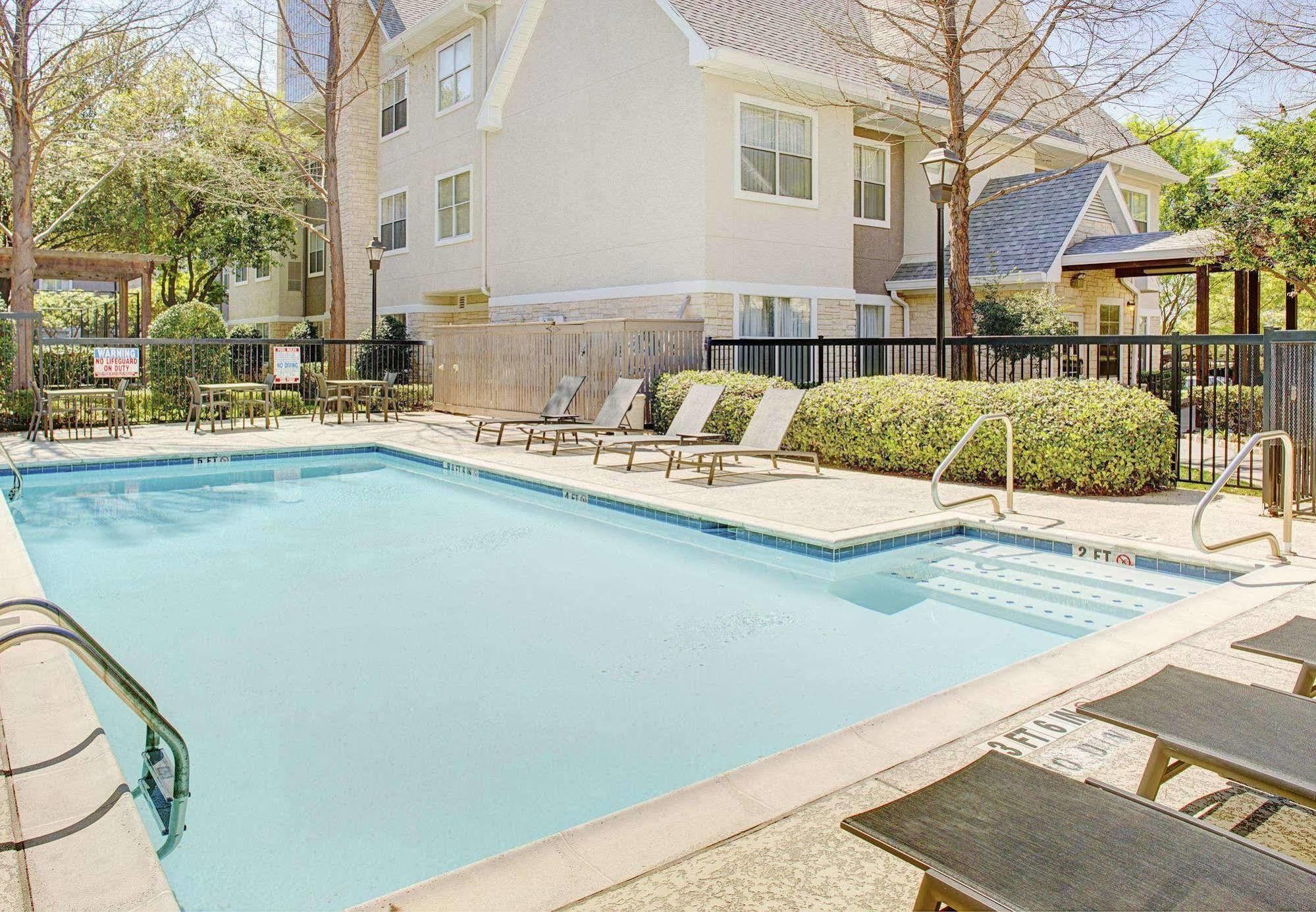 Residence Inn Dallas Park Central מראה חיצוני תמונה